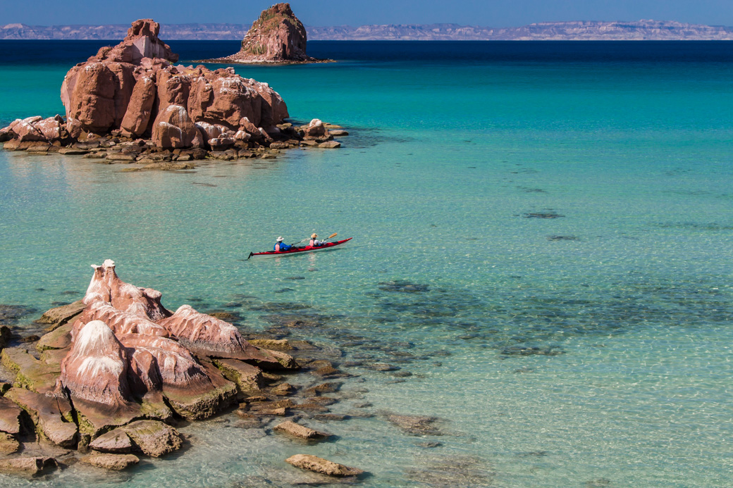 Padders kayaking Espiritu Santo Island on kayak tour