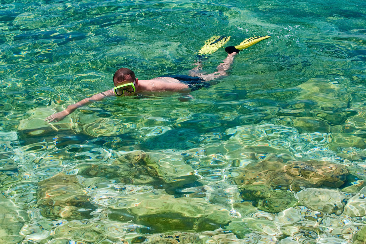 /uploaded-files/croatia/croatia-kayaking-tour-adriatic-swimmer-t4.jpg