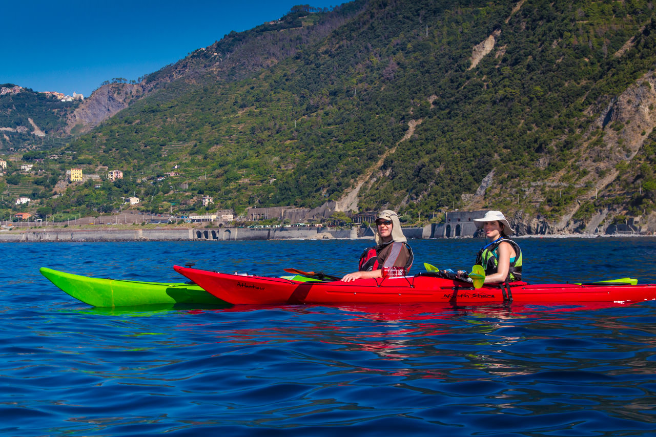 /uploaded-files/italy/Riviera-Cinque-Terre/italy-riviera-kayaking-tour-kayaker-couple-T4.jpg